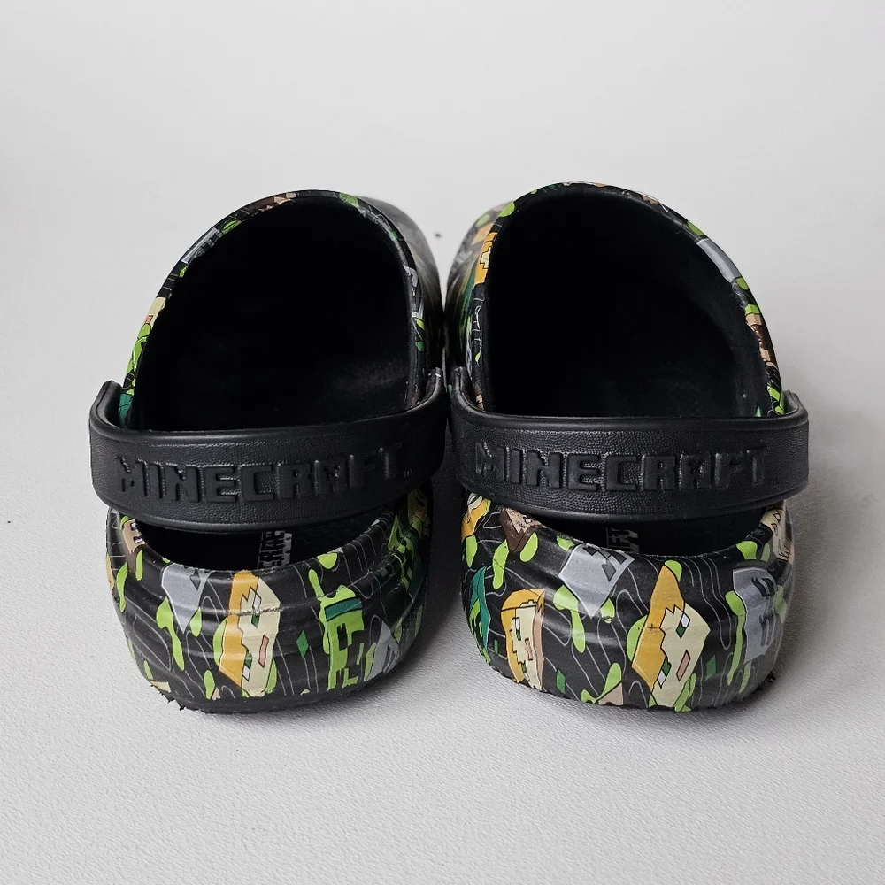 Minecraft Character Print Clogs Men’s Size 6 Black Green Gamer Shoes